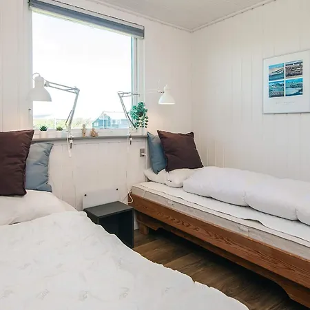 Cozy Seaside Escape - By Traum *